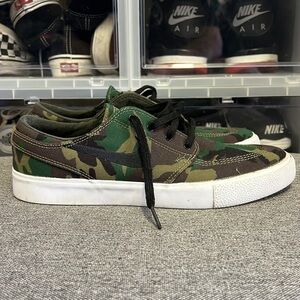Nike SB Stefan Janoski Camo